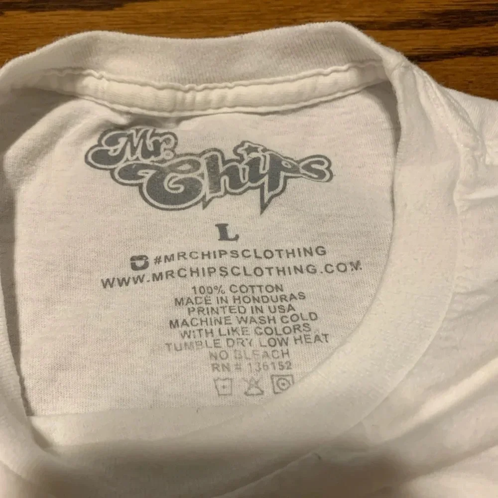 Mr. Chips graphic flag t-shirt sz large - Picture 4 of 4